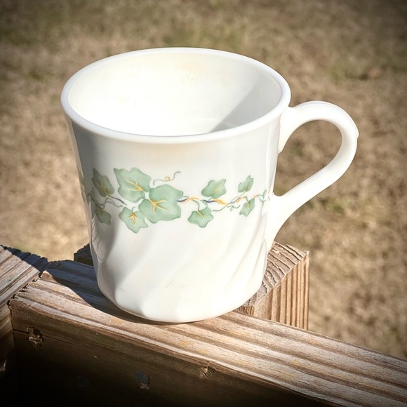 Callaway Corelle Teapot‎ and bowl with bonus Corning mug and bonus bowl with lid - Picture 6 of 11